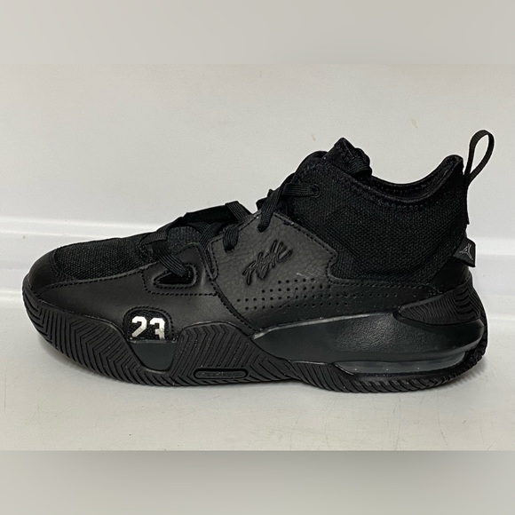 Jordan Stay Loyal 2 (GS) Black Metallic Silver SZ 6Y  DQ8398 001